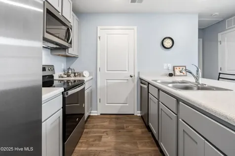1762 Penelton Court SE Bolivia NC 28422