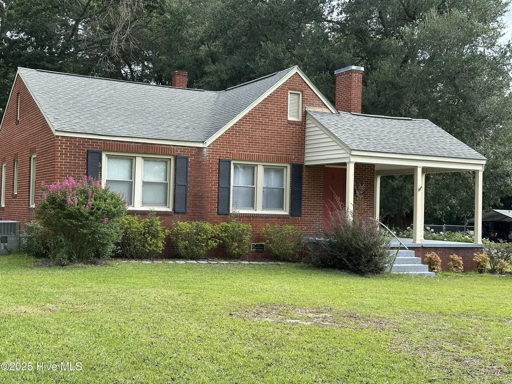 212 Richmond Avenue Hamlet NC 28345