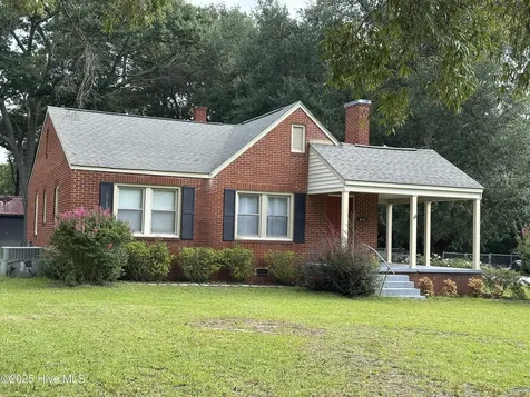 212 Richmond Avenue Hamlet NC 28345