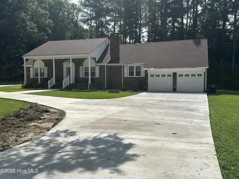 212 Mclean Street Spring Hope NC 27882