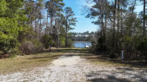 239 Garbacon Drive Beaufort NC 28516