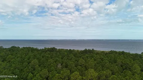 239 Garbacon Drive Beaufort NC 28516