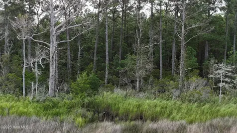 237 Garbacon Drive Beaufort NC 28516