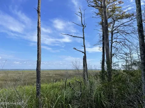 237 Garbacon Drive Beaufort NC 28516