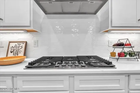 576 Hearthside Drive SE Bolivia NC 28422