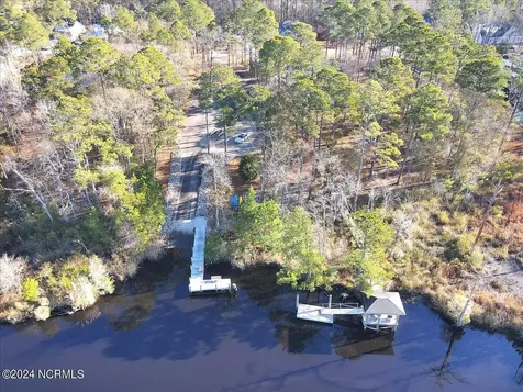 576 Hearthside Drive SE Bolivia NC 28422