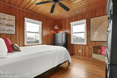 1040 Ocean Boulevard Topsail Beach NC 28445