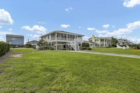 1040 Ocean Boulevard Topsail Beach NC 28445