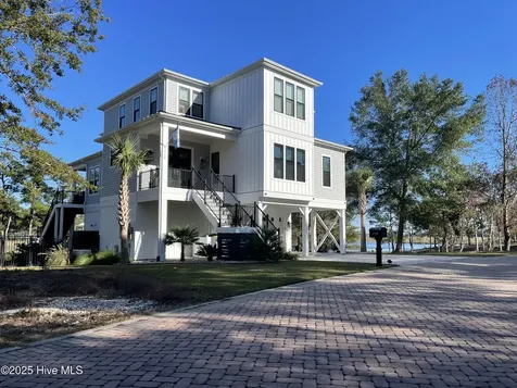 4758 Island Walk Drive SW Shallotte NC 28470