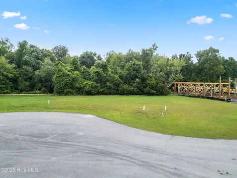 200 Seagrass Court Holly Ridge NC 28445