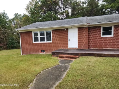 1578 Burgaw Highway Jacksonville NC 28540
