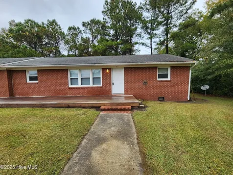 1578 Burgaw Highway Jacksonville NC 28540