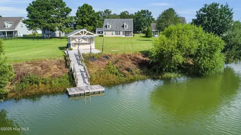 405 Antioch Lakes Road New Bern NC 28560