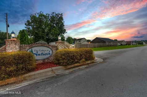 405 Antioch Lakes Road New Bern NC 28560