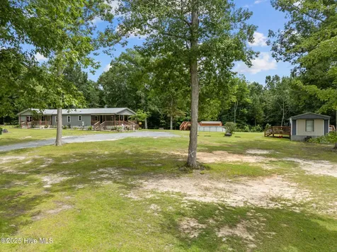 323 Mccrimmon Road Carthage NC 28327
