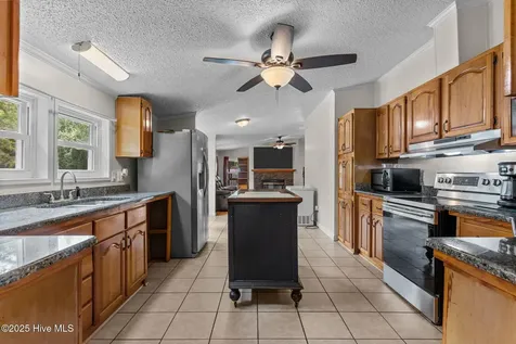 323 Mccrimmon Road Carthage NC 28327