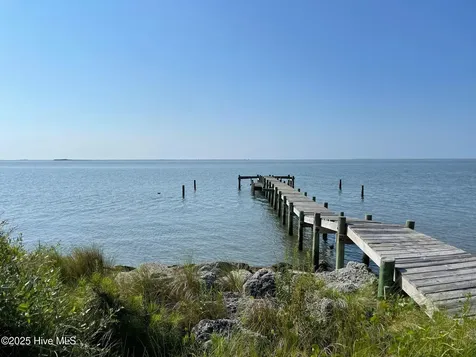 620 Seashore Drive Atlantic NC 28511