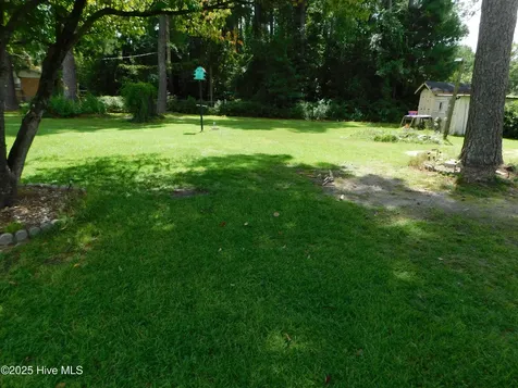 1010 W Scotsdale Road Laurinburg NC 28352