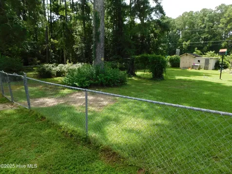 1010 W Scotsdale Road Laurinburg NC 28352