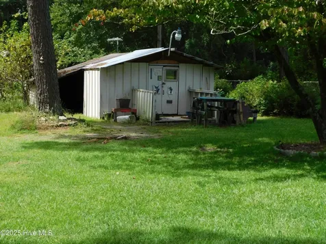 1010 W Scotsdale Road Laurinburg NC 28352