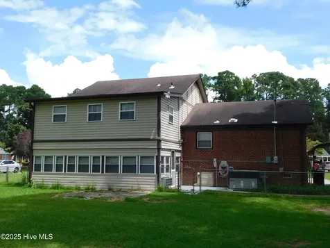 1010 W Scotsdale Road Laurinburg NC 28352