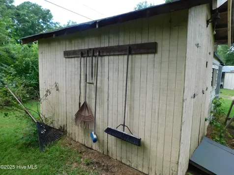 1010 W Scotsdale Road Laurinburg NC 28352