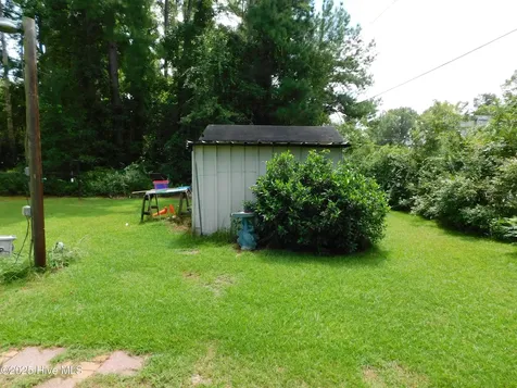 1010 W Scotsdale Road Laurinburg NC 28352