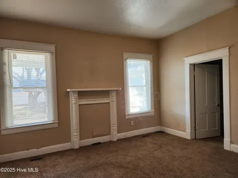 22485 Nc-125 Williamston NC 27892
