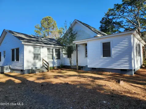 22485 Nc-125 Williamston NC 27892