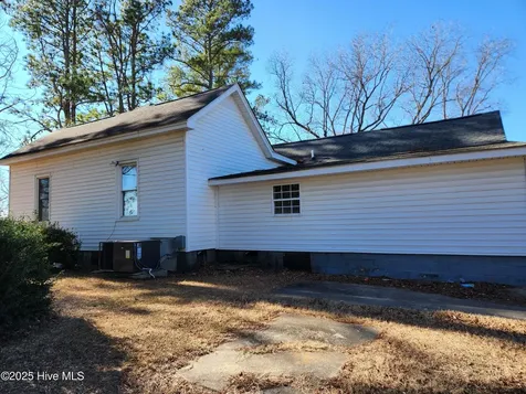 22485 Nc-125 Williamston NC 27892