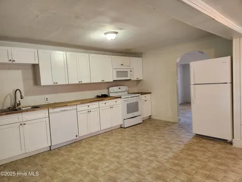 22485 Nc-125 Williamston NC 27892