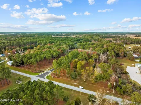 113 Indian Trail Beaufort NC 28516