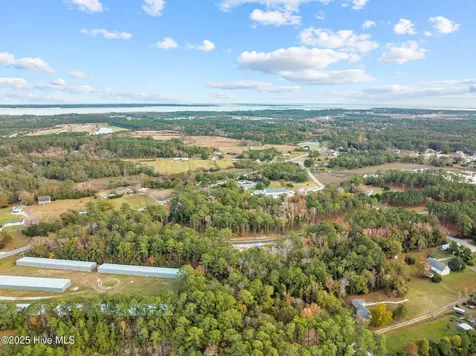 113 Indian Trail Beaufort NC 28516