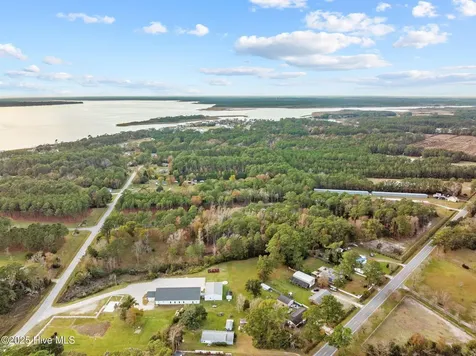 103 Indian Trail Beaufort NC 28516