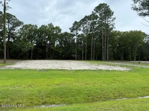 103 Indian Trail Beaufort NC 28516