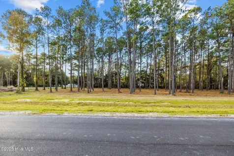 103 Indian Trail Beaufort NC 28516