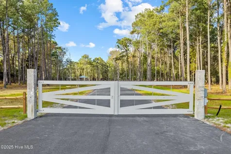 103 Indian Trail Beaufort NC 28516