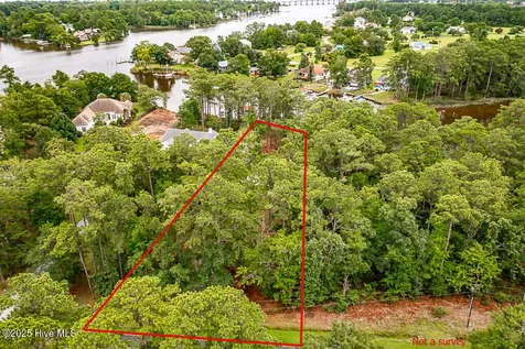398 Smith Creek Road Oriental NC 28571
