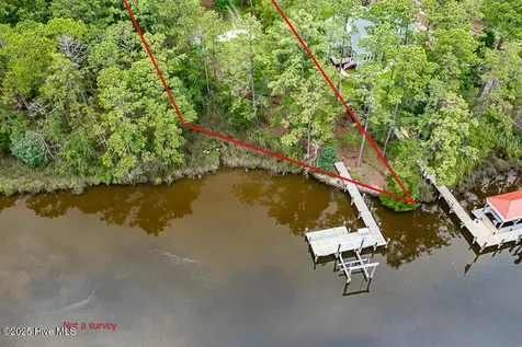 398 Smith Creek Road Oriental NC 28571