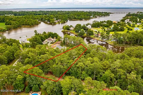398 Smith Creek Road Oriental NC 28571