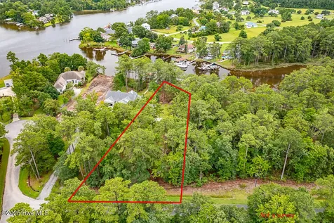398 Smith Creek Road Oriental NC 28571