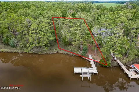 398 Smith Creek Road Oriental NC 28571