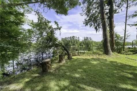 000 Nc-133 Rocky Point NC 28457