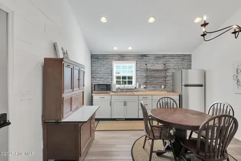 406 Carmen Avenue Jacksonville NC 28540
