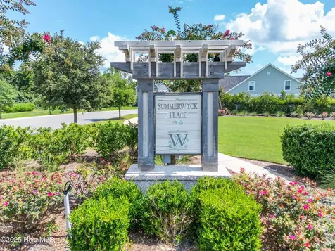 108 S Lamplighters Walk Hampstead NC 28443