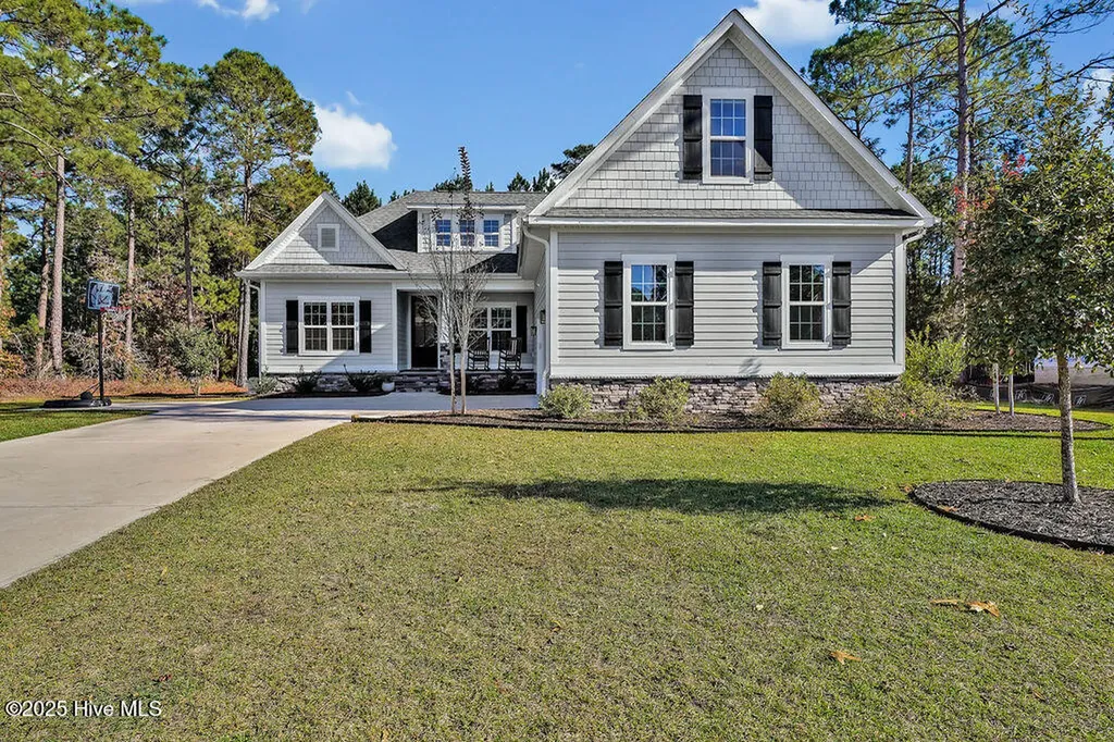 717 Breezewood Drive SE Bolivia NC 28422