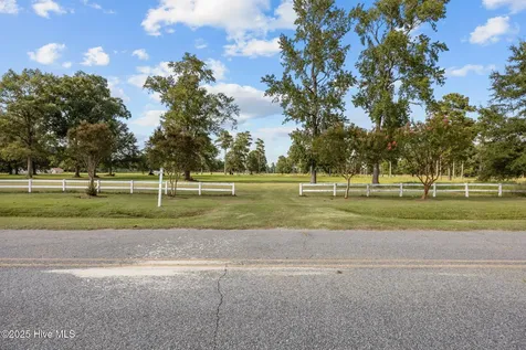 3339 Fox Pen Road Greenville NC 27858