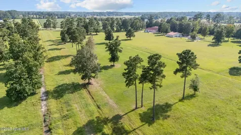 3339 Fox Pen Road Greenville NC 27858