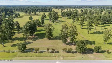 3339 Fox Pen Road Greenville NC 27858