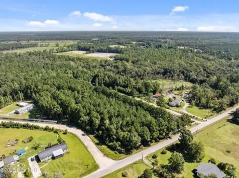 1784 Woodard Road NW Supply NC 28462